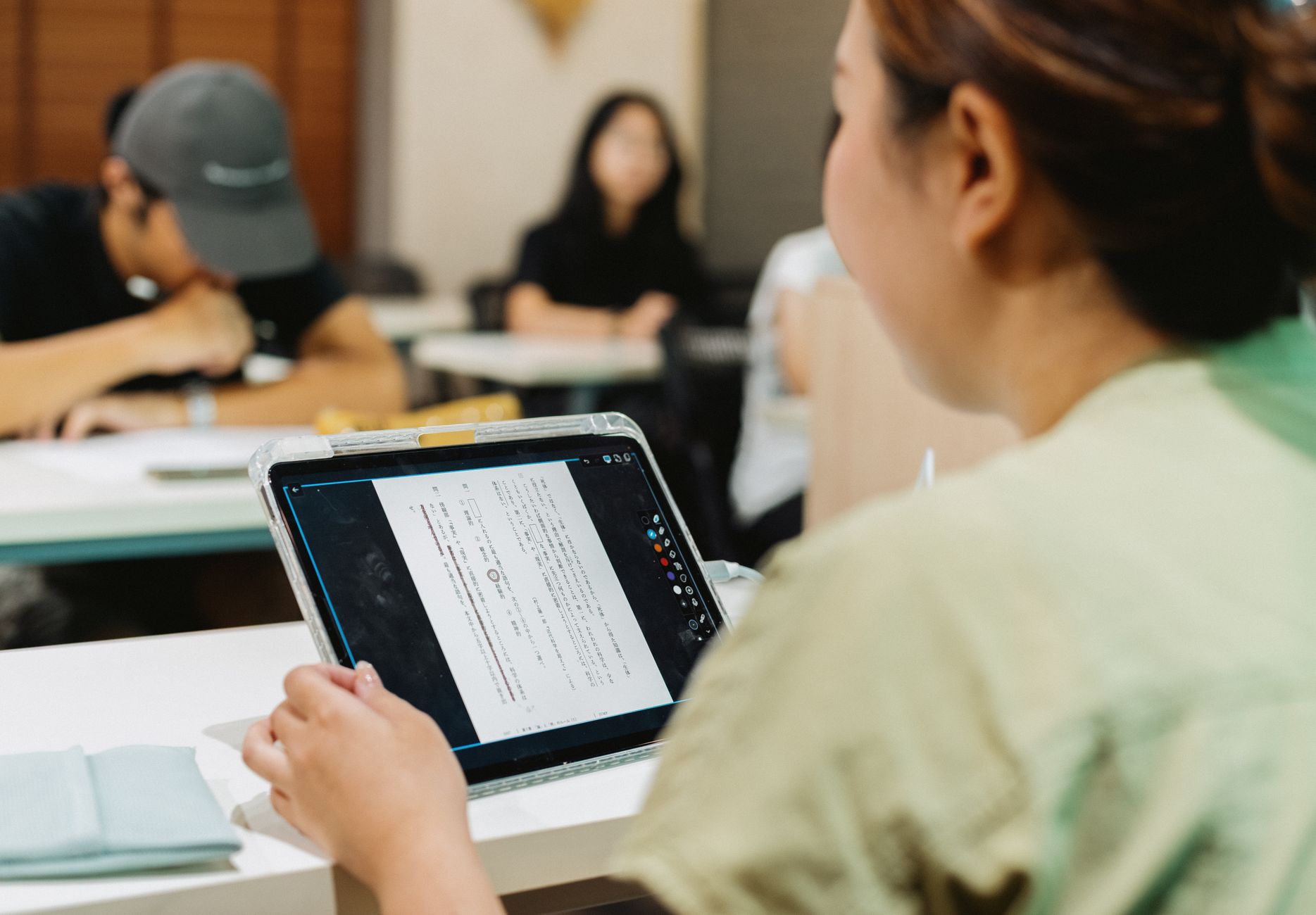 萨里大学 MSc Strategic Marketing 战略市场营销 录取要求 document and eligibility review